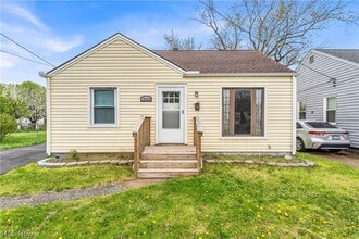 Building Photo - 12804 Kirton Ave