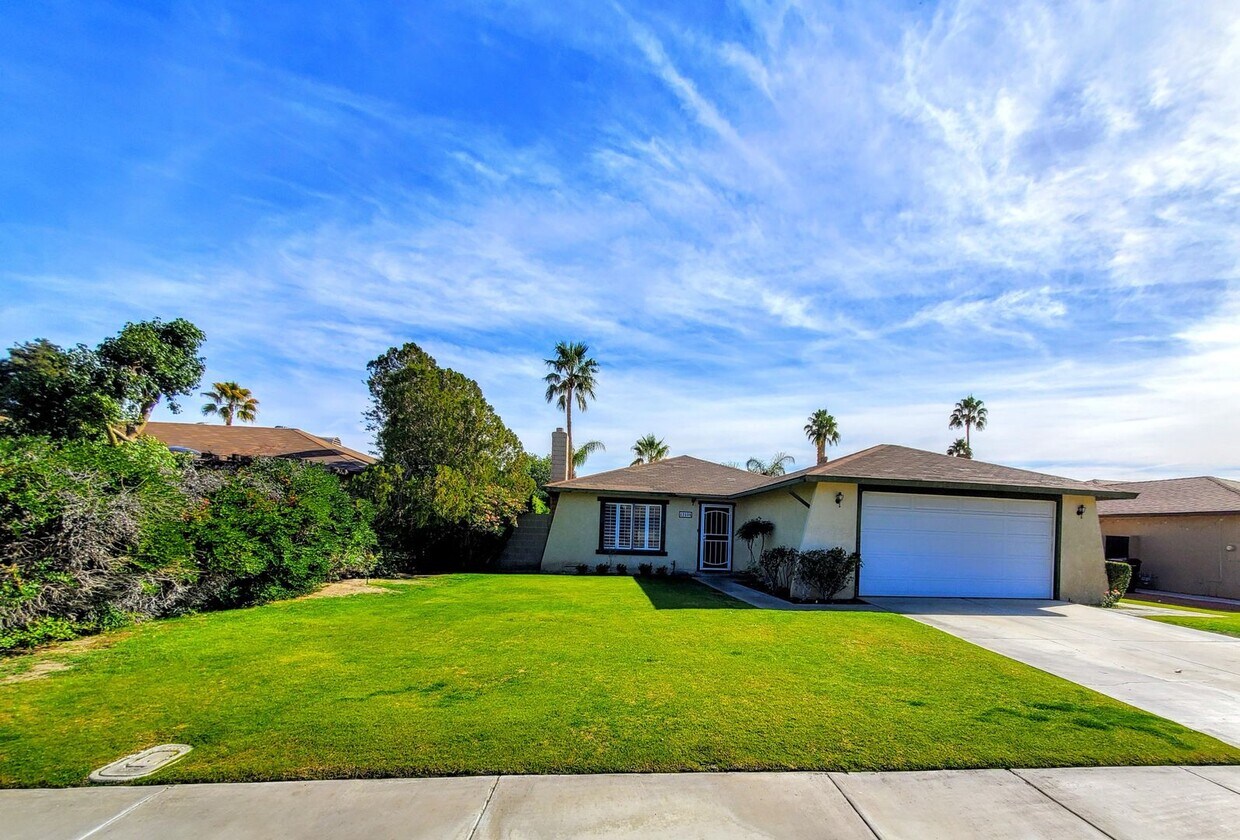 Foto principal - Single Story Beautiful House - Close to Ev...