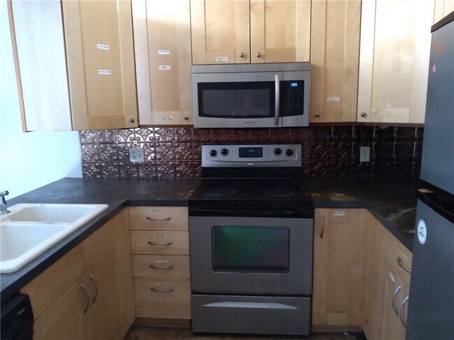 Foto del edificio - 220 Elm St