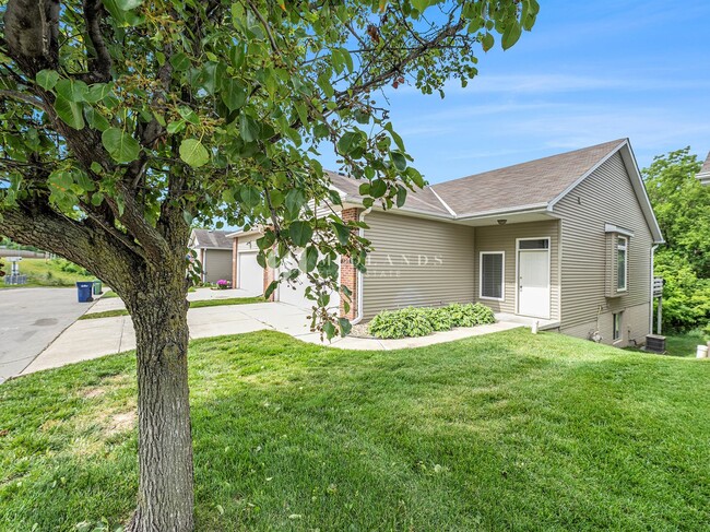 Foto del edificio - Bellevue Ranch Townhome