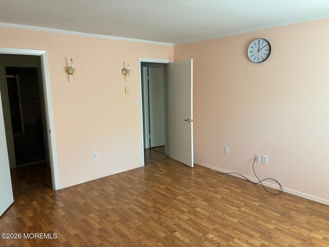 Building Photo - 131 Amberly Dr