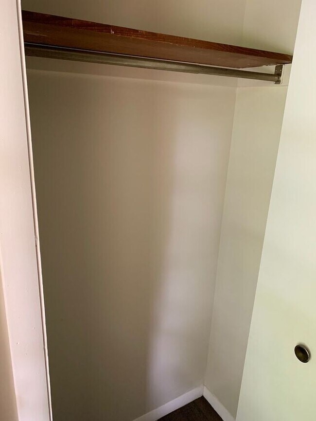 Building Photo - 2 Bedroom apartment in great location