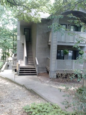 Building Photo - 1001 Village Creek Dr