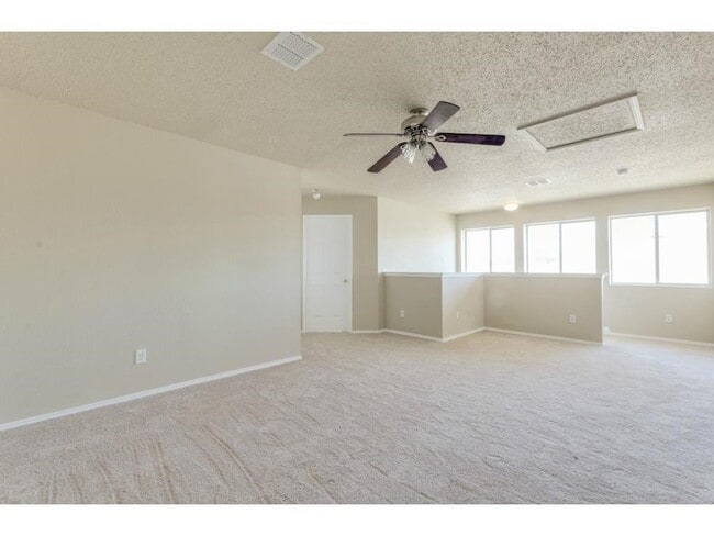 Building Photo - 617 Oxford Dr