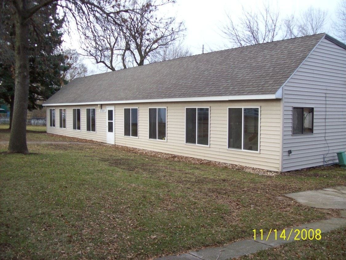 Building Photo - 633 Jefferson Ave