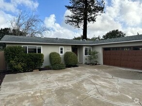 Building Photo - 1662 Royal Way