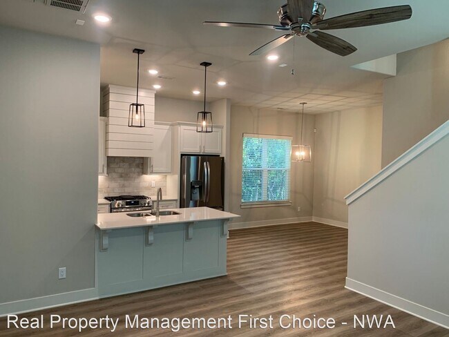 Building Photo - 3 br, 3.5 bath House - 1616 S Price Avenue