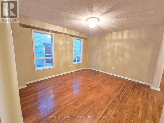 Building Photo - 181 Brisdale Dr