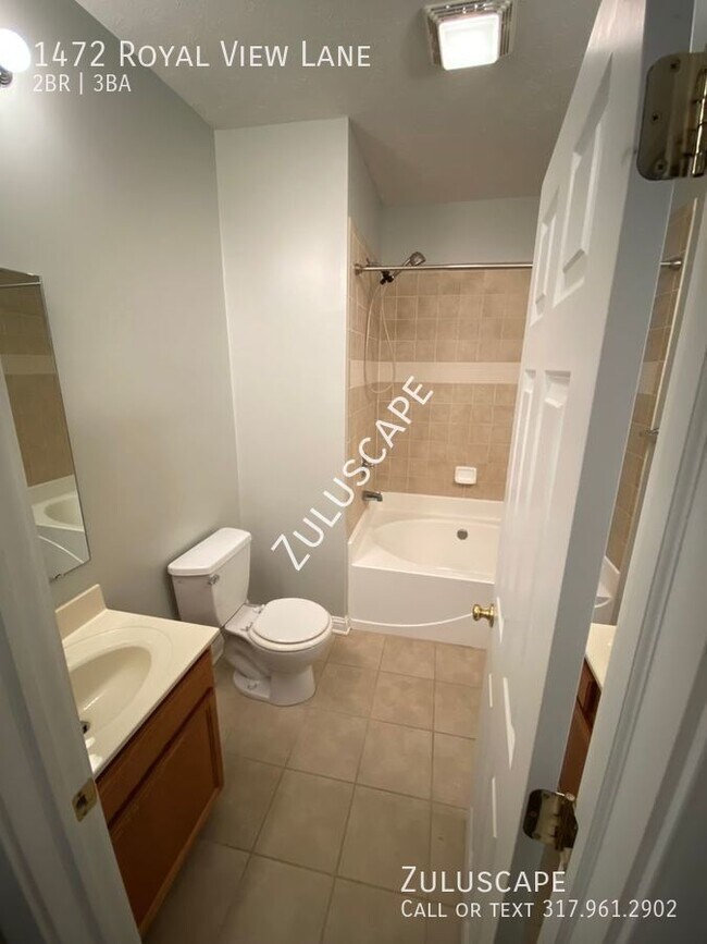 Building Photo - 1472 ROYAL VIEW LANE / AMAZING 2 BED 2.5 B...