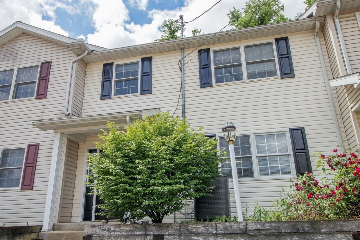 Foto principal - 3 br, 2 bath House - 872 Tremont Street