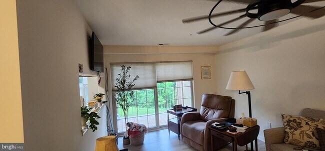 Building Photo - 3500 Thomas Pointe Ct