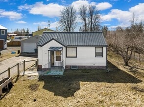 Building Photo - 146 E Cottonwood Dr