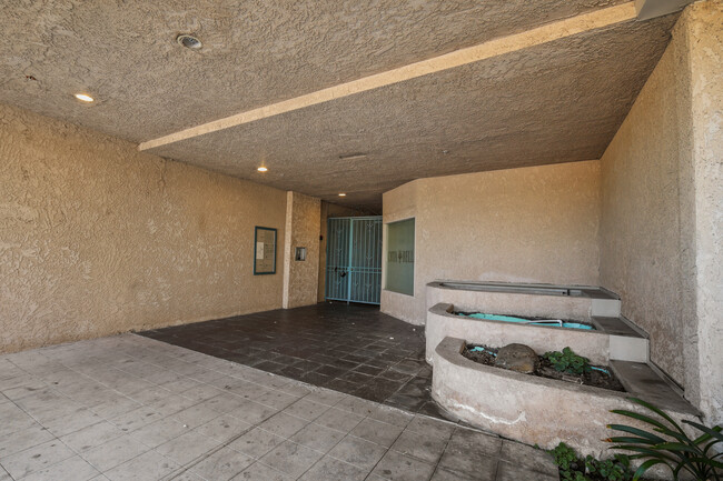 Building Photo - 2726 Borchard Rd