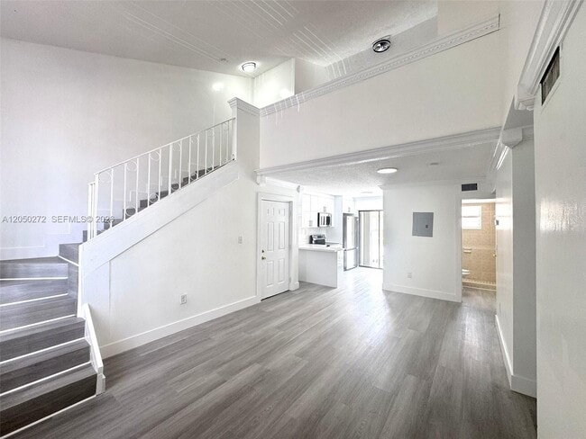 Foto del edificio - 2740 W 62nd St