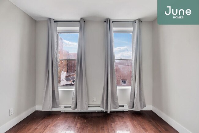Foto del edificio - Full room in 5-bed/2.0-bath Home