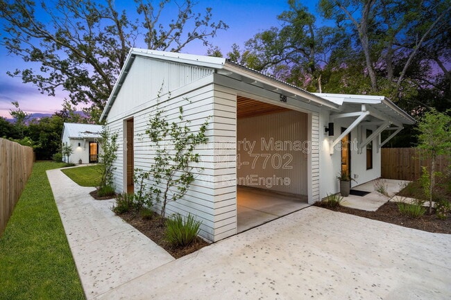 Foto del edificio - 581 Hazel St