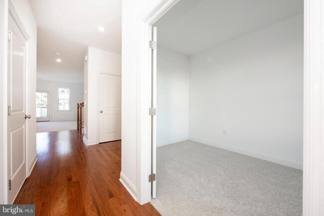 Building Photo - 28 Ironwood Dr