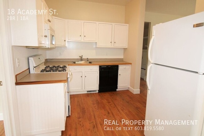Foto del edificio - Downtown 2BR Apartment with Modern Updates...