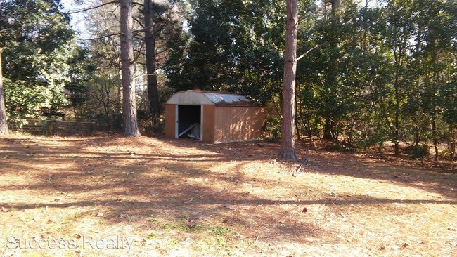 Building Photo - 110 Willow Gln