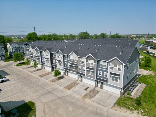 Building Photo - Cove at Kettlestone Townhomes