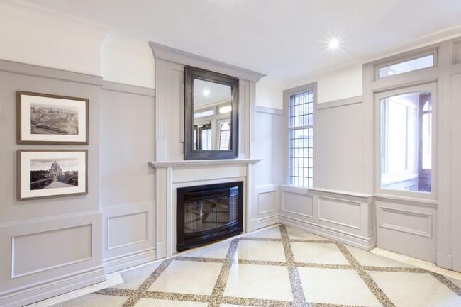 Photo du bâtiment - 4557 Rue Sherbrooke O