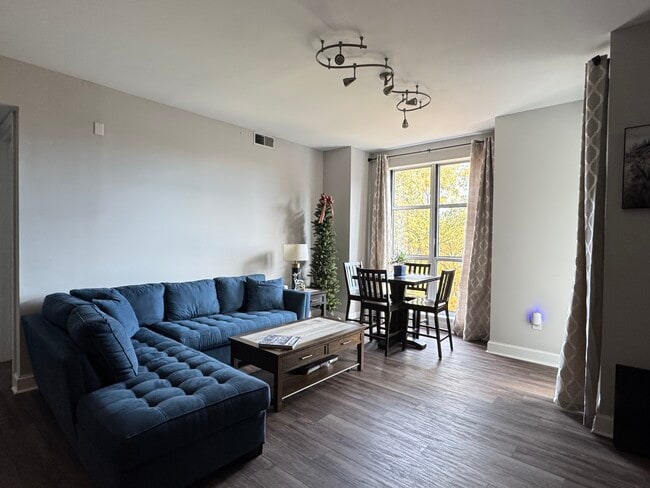 Foto del edificio - 618 N Boylan Ave