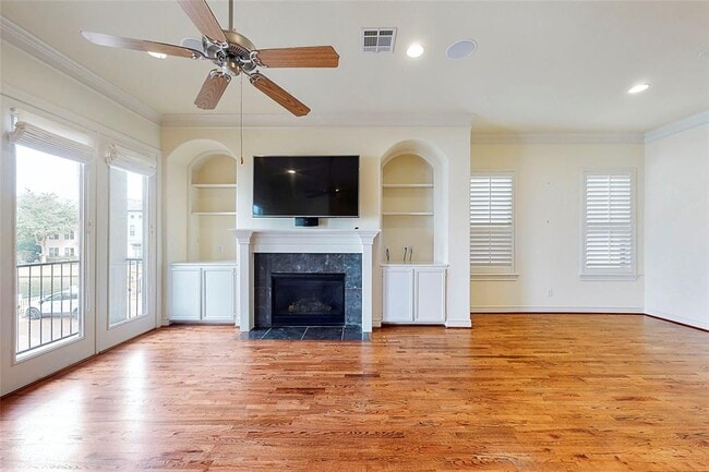 Building Photo - 11025 Sherwood Grv
