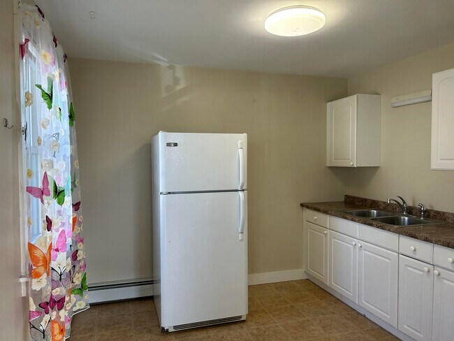 Building Photo - 24 Gabrielle St