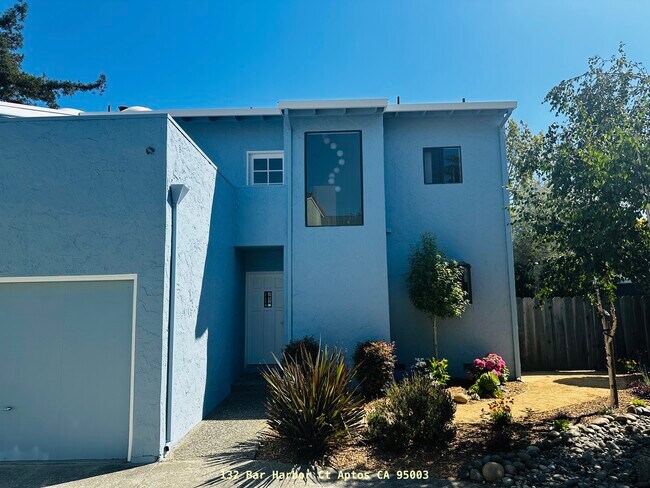 Delanteras 2 - 132 Bar Harbor Ct