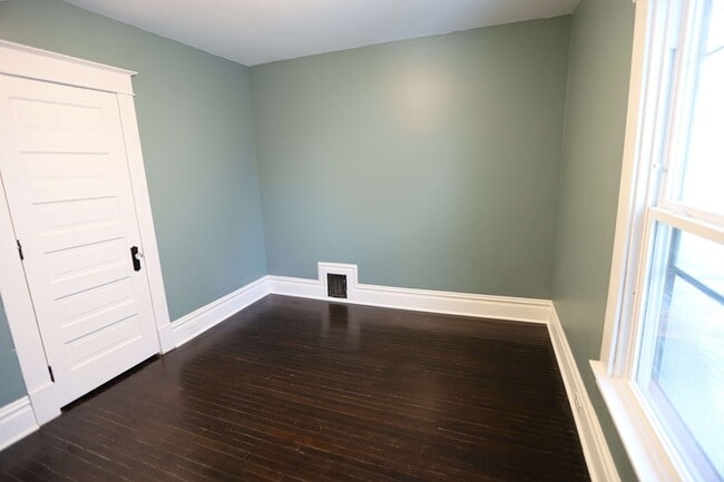 Foto del edificio - 1222 Wealthy St SE