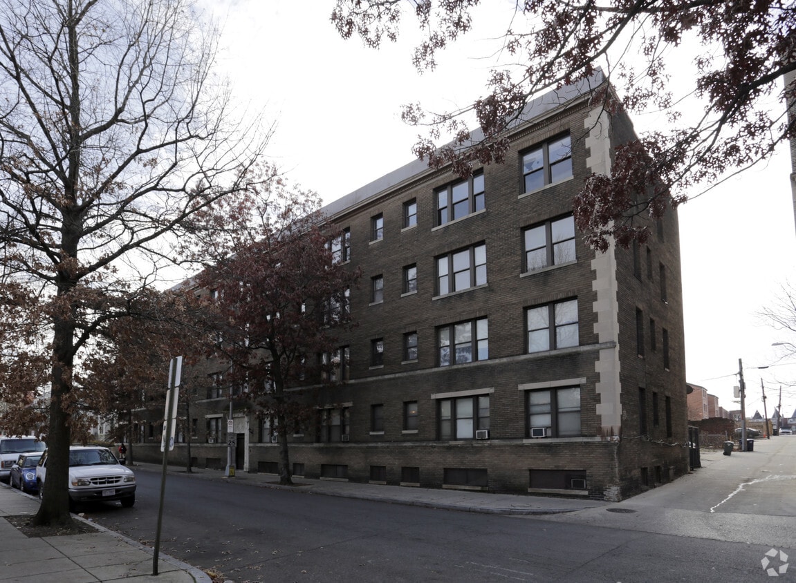 Primary Photo - 1460 Euclid St NW