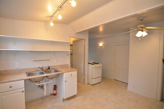 Foto del edificio - 4100 Sherwood Ave