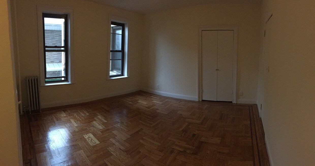 Foto principal - 450 95th St
