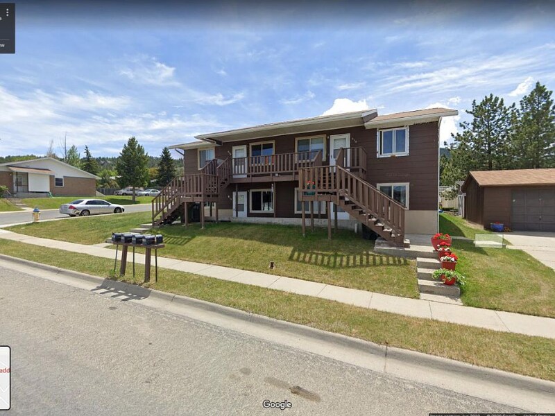 Primary Photo - 814 Saddle Dr