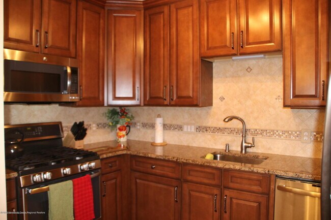 Building Photo - 111 Regency Ct