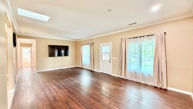 Foto del edificio - Nicely Updated Single-Story on quiet cul-de-sac Street just Minutes to Downtown Fallbrook!