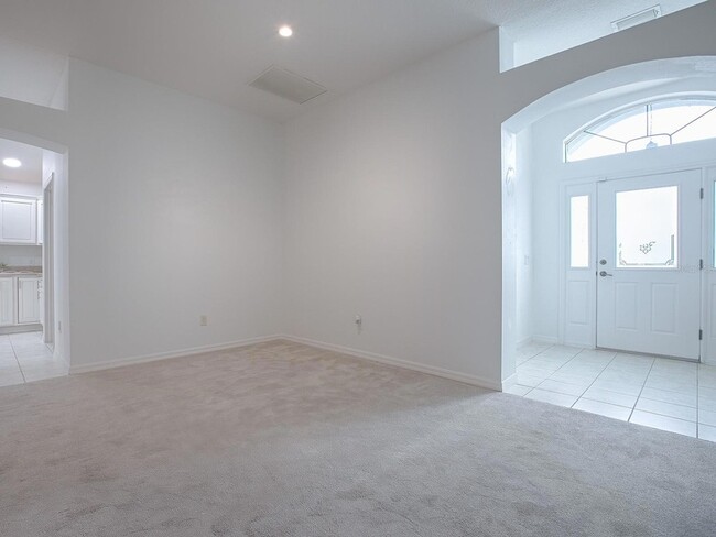 Foto del edificio - 486 Troy Loop