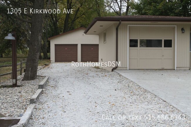 Building Photo - 2 Bedroom Home with Finished Basement 1 Ca...