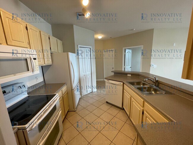 Foto del edificio - 2BR/2BA First Floor Condo in Visconti in M...