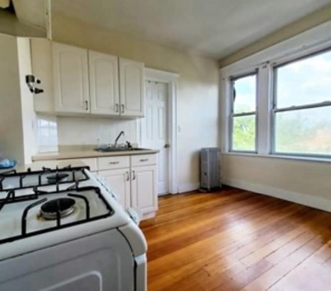 Primary Photo - 269 Harvard St