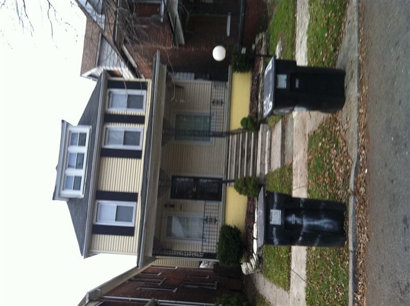 Primary Photo - 3226 Lothrop St