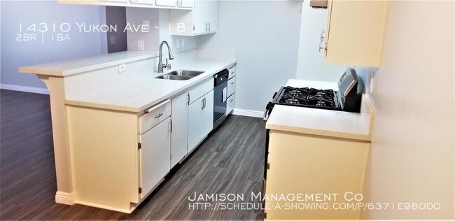 Foto del edificio - 14310 Yukon Ave