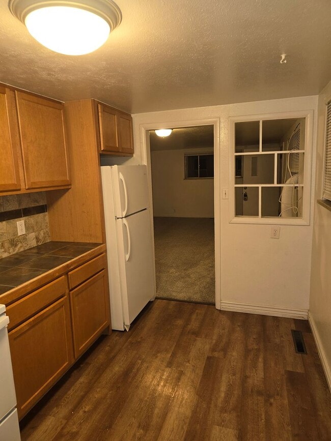 Foto del edificio - 2 Bed 1 Bath Garden Level Duplex