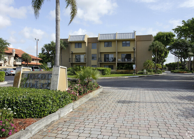 Foto del edificio - 10413 N Kendall Dr