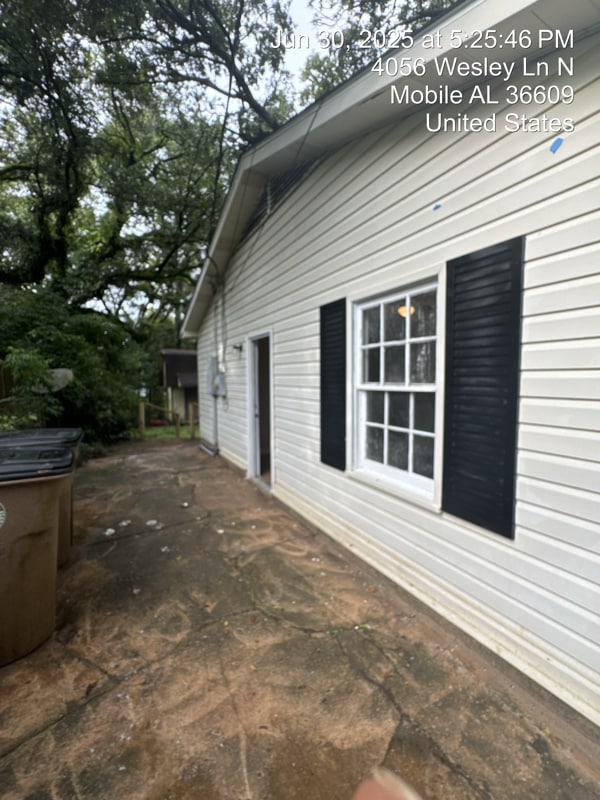 Building Photo - 4056 S Wesley Ln