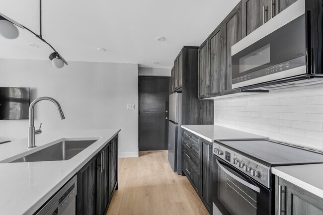 Photo du bâtiment - 658 Somerset St W