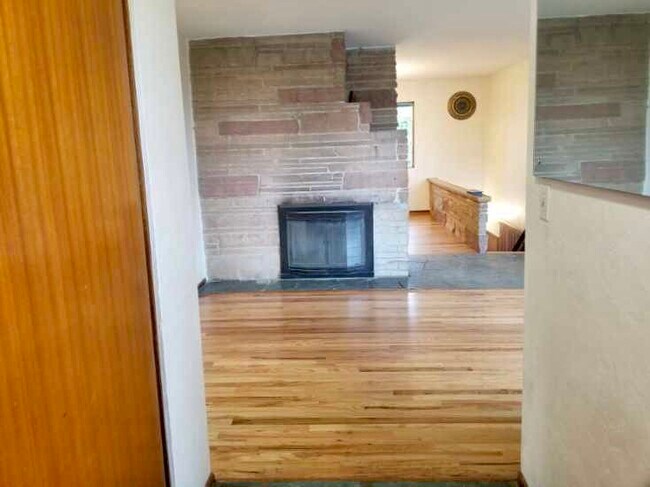 Building Photo - 10645 Myers Way S