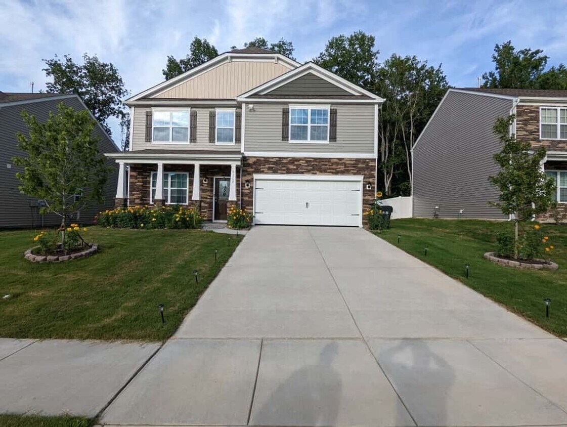 Foto principal - 6208 Ellimar Field Ln