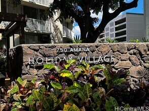 Building Photo - 750 Amana St