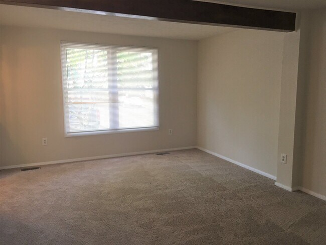 Building Photo - Gorgeous 3 BR/2.5 BA Townhome in Beltsville!